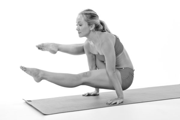 ASHTANGA YOGA. SERIES INTERMEDIAS