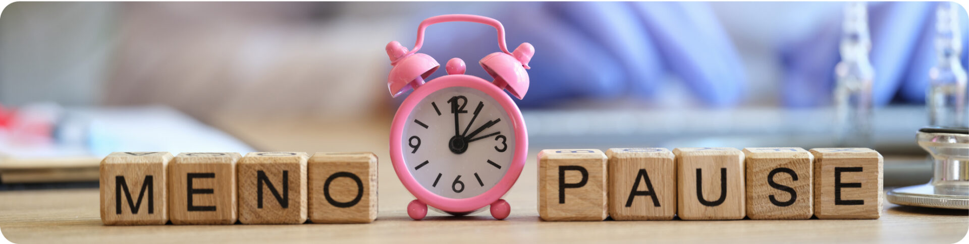 Cómo vivir la menopausia de Tamsen Fadal resuelve todas tus dudas sobre esta etapa. Desde la edad a la que se inicia, hasta calmar los síntomas.