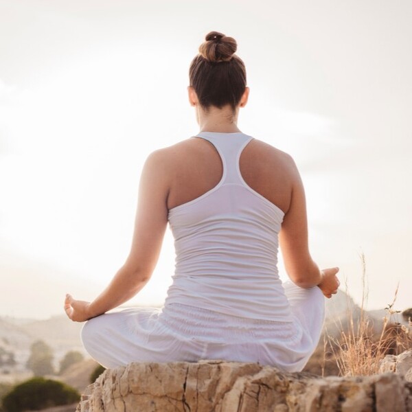 Cómo meditar de Pema Chödrön es un libro ideal para iniciarse en esta práctica en el Blue Monday